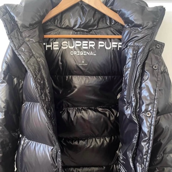 Aritzia The Super Puff ™️ High-Gloss, size small - Picture 3 of 6